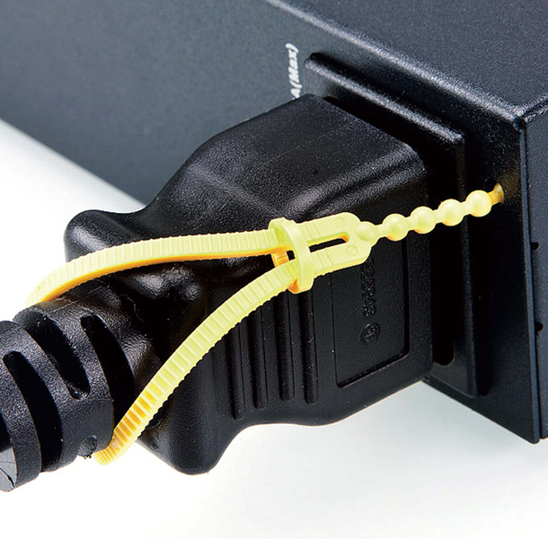 Lok-U-Plug ケーブルホルダー