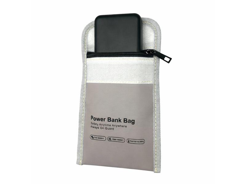 難燃・撥水・断熱モバイルバッテリー用燃えにくいケース グレー