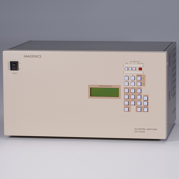 8入力8出力DVIマトリックススイッチャー（HDCP対応）
