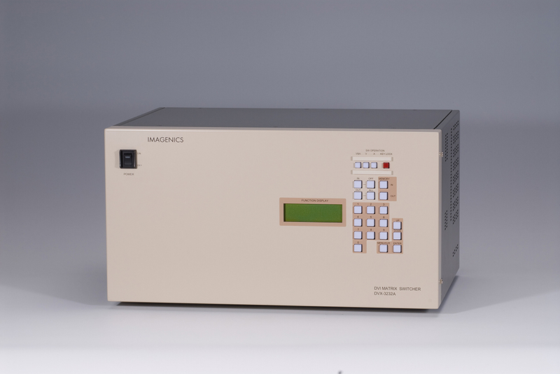 32入力16出力DVIマトリックススイッチャー（HDCP対応）