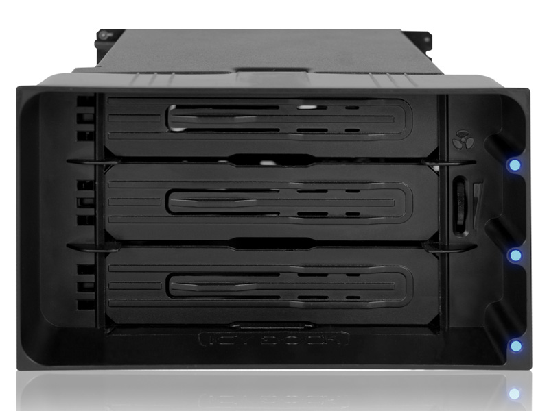 ICYDOCK　3x 3.5インチ SATA HDD搭載用リムーバブルケース 2x 5.25インチベイサイズ トレイレスタイプ