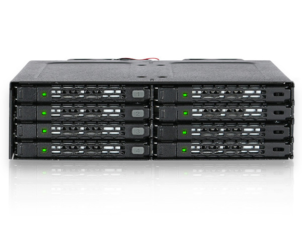 ICYDOCK　8x 2.5インチ SAS/SATA SSD HDD搭載用リムーバブルケース　5.25インチベイサイズ