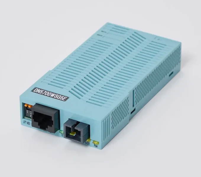 （日本製）リモート監視機能付メディアコンバータ ⇒10/100M、MMF/SMF1心 DN5700WSG3Eと対向